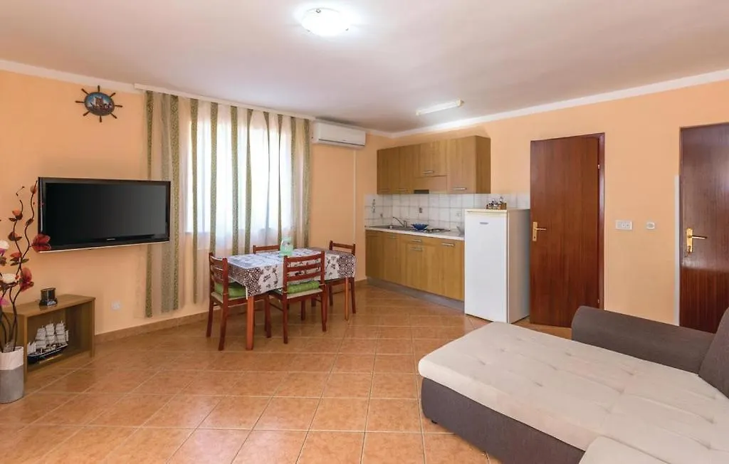 Appartement Kenan Apartmani Ližnjan Kroatië