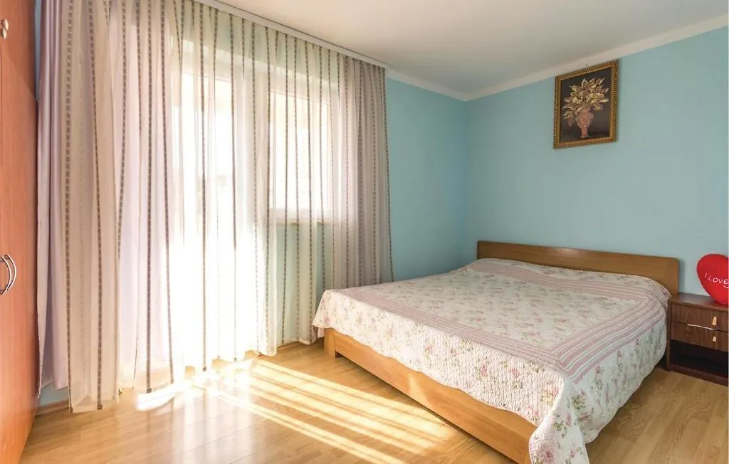 Apartment Kenan Apartmani Liznjan